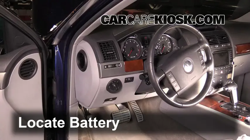 2006 Volkswagen Touareg 4.2L V8 Battery Replace